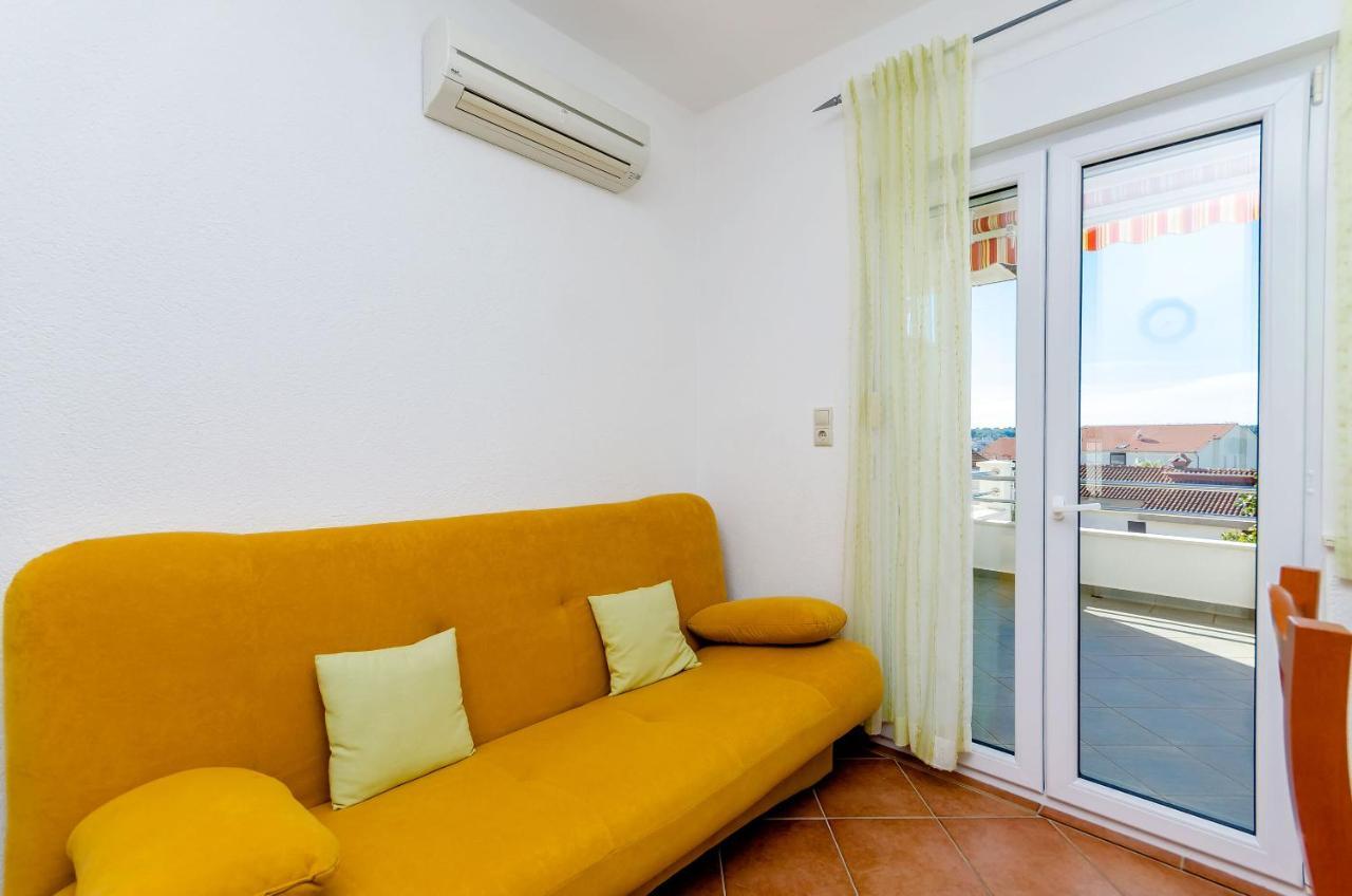 Apartments Palm Tree Trogir Exterior foto