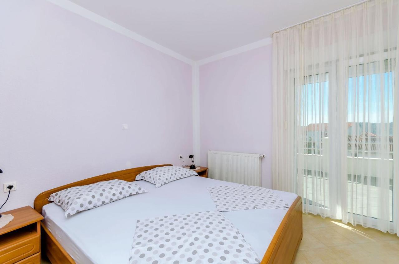 Apartments Palm Tree Trogir Exterior foto