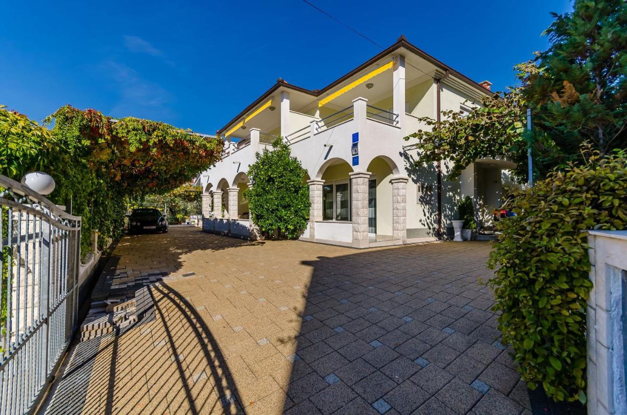 Apartments Palm Tree Trogir Exterior foto